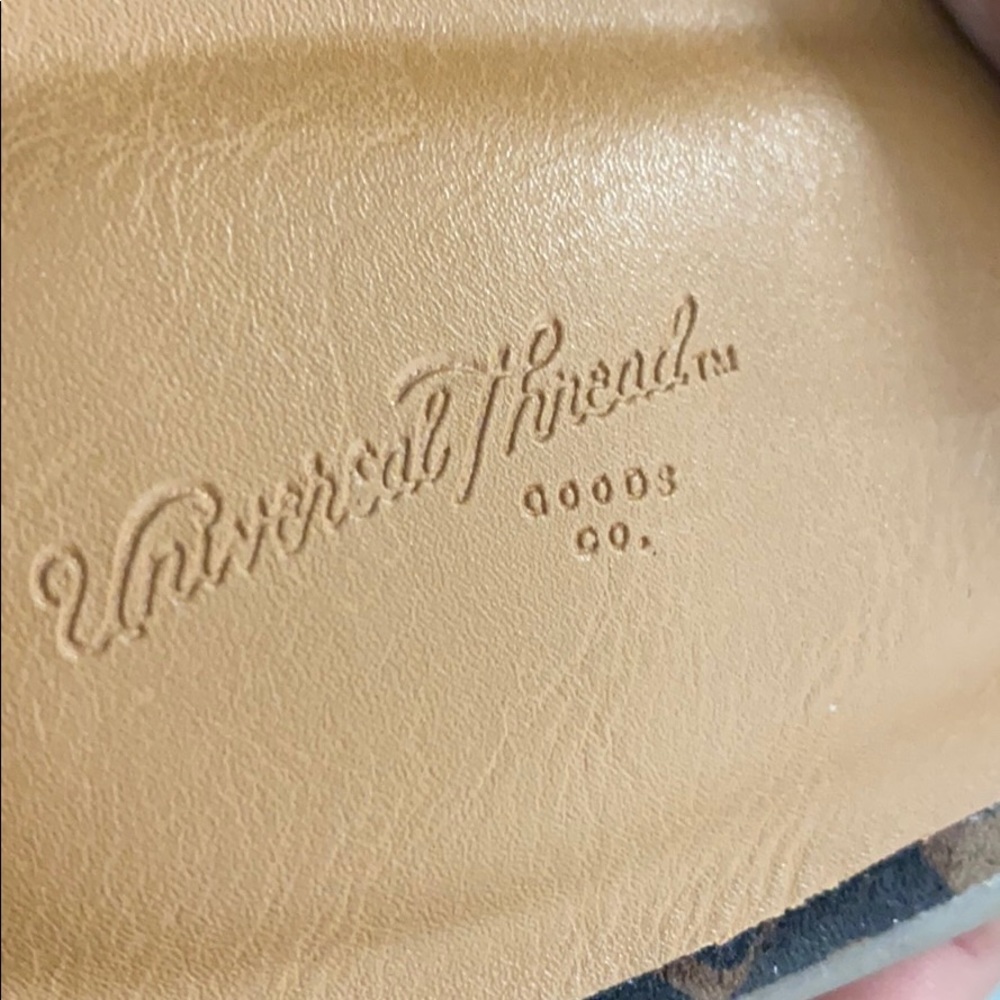 Universal Thread Shoe - image 6